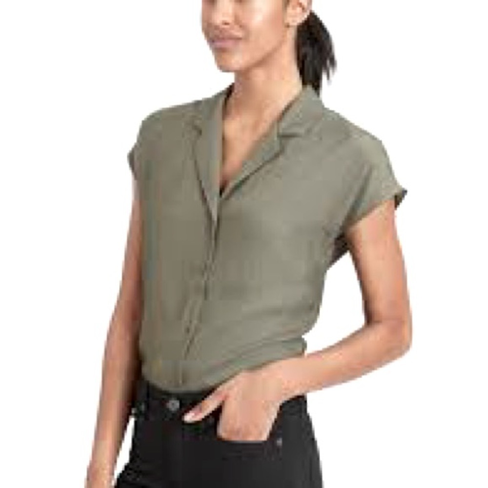 T Tahari Airflow Button-Up Collard Camp Shirt Blouse Flowy, size M